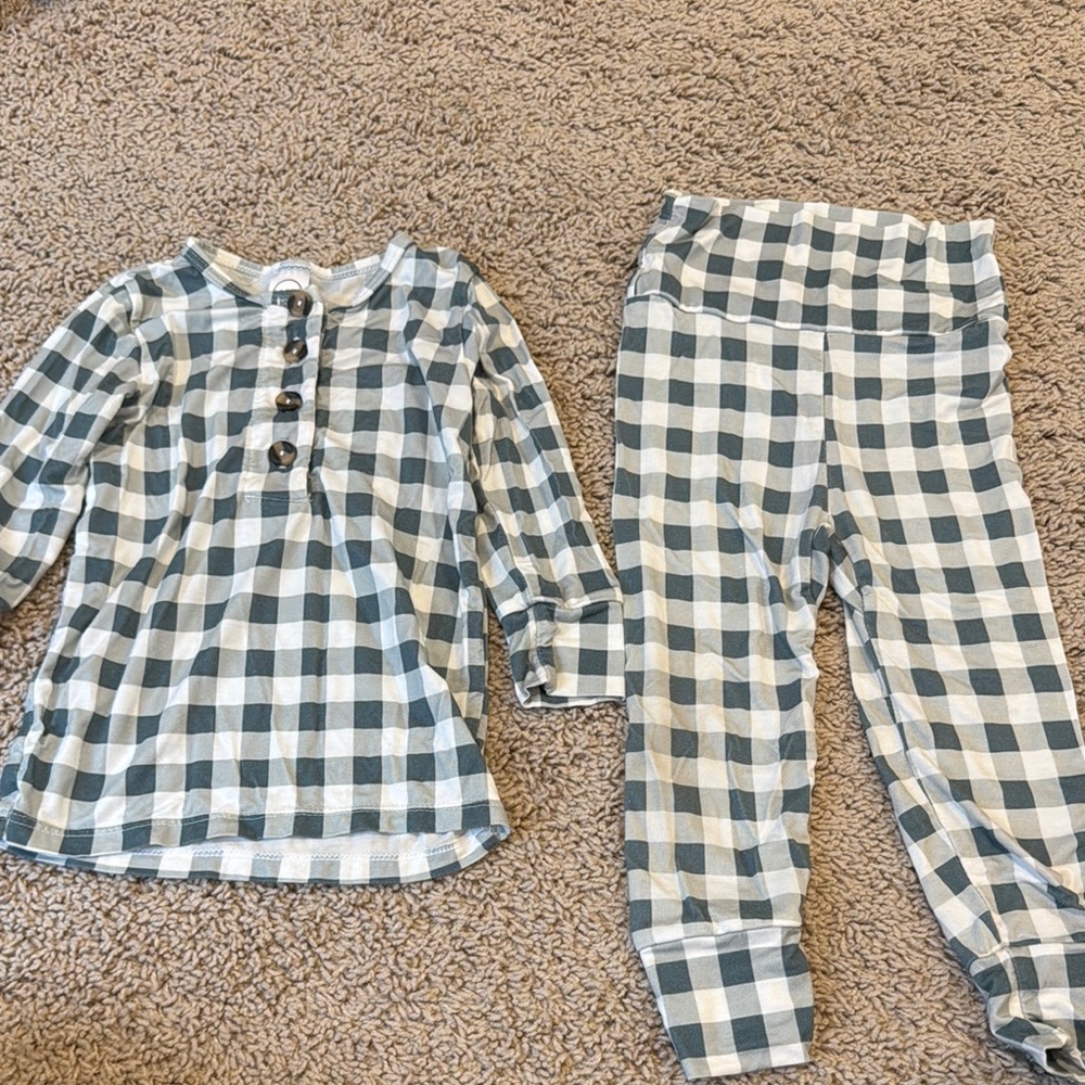 LouLou&Company Top and Bottom Set